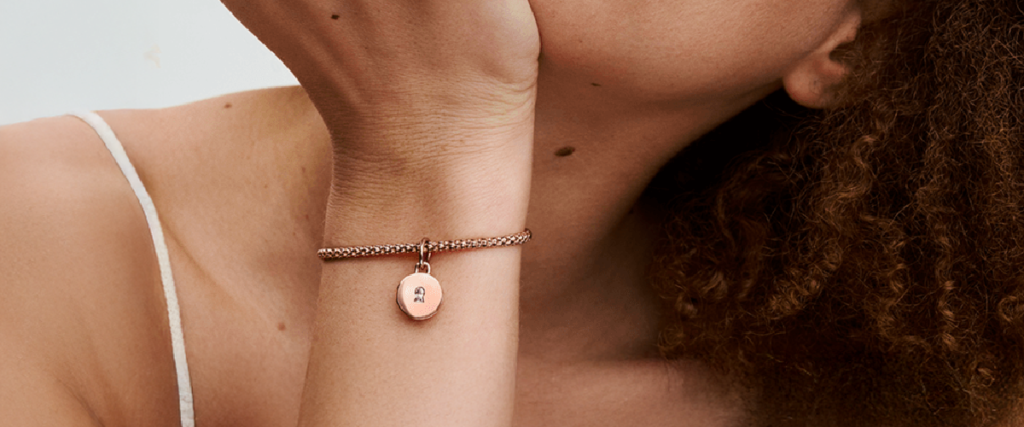 rosé: tipo de metalizado que funciona para todas as cartelas da coloração pessoal